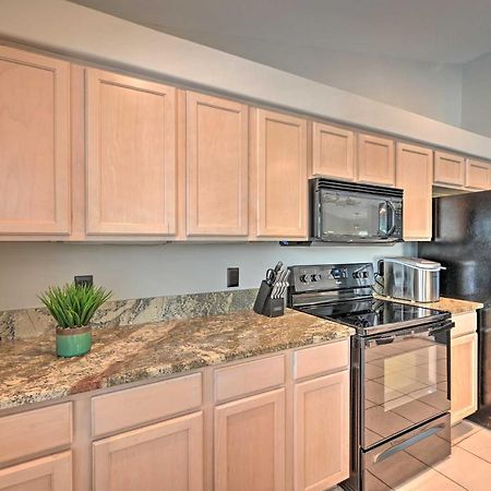 Pet-Friendly Escape With Dock And Kayaks In Cape Coral Villa Kültér fotó