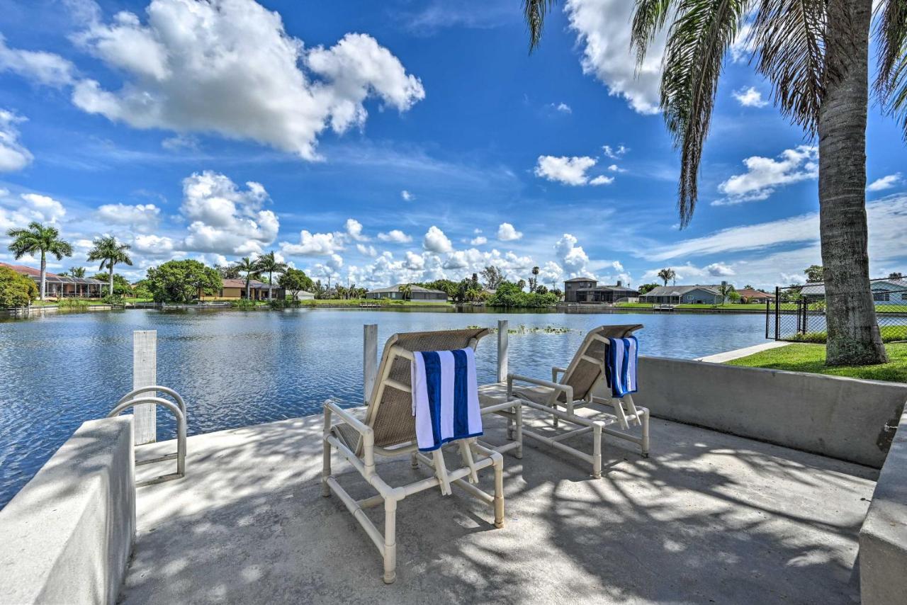 Pet-Friendly Escape With Dock And Kayaks In Cape Coral Villa Kültér fotó